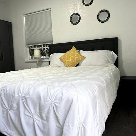 Nice And Cozy Guest House Маями Екстериор снимка