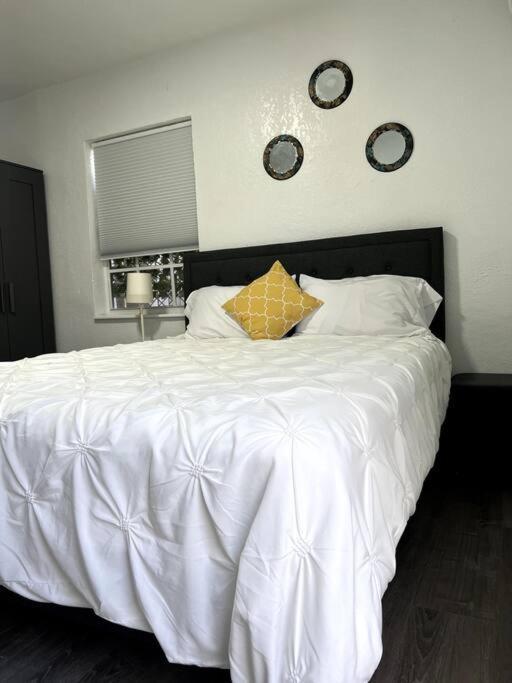 Nice And Cozy Guest House Маями Екстериор снимка